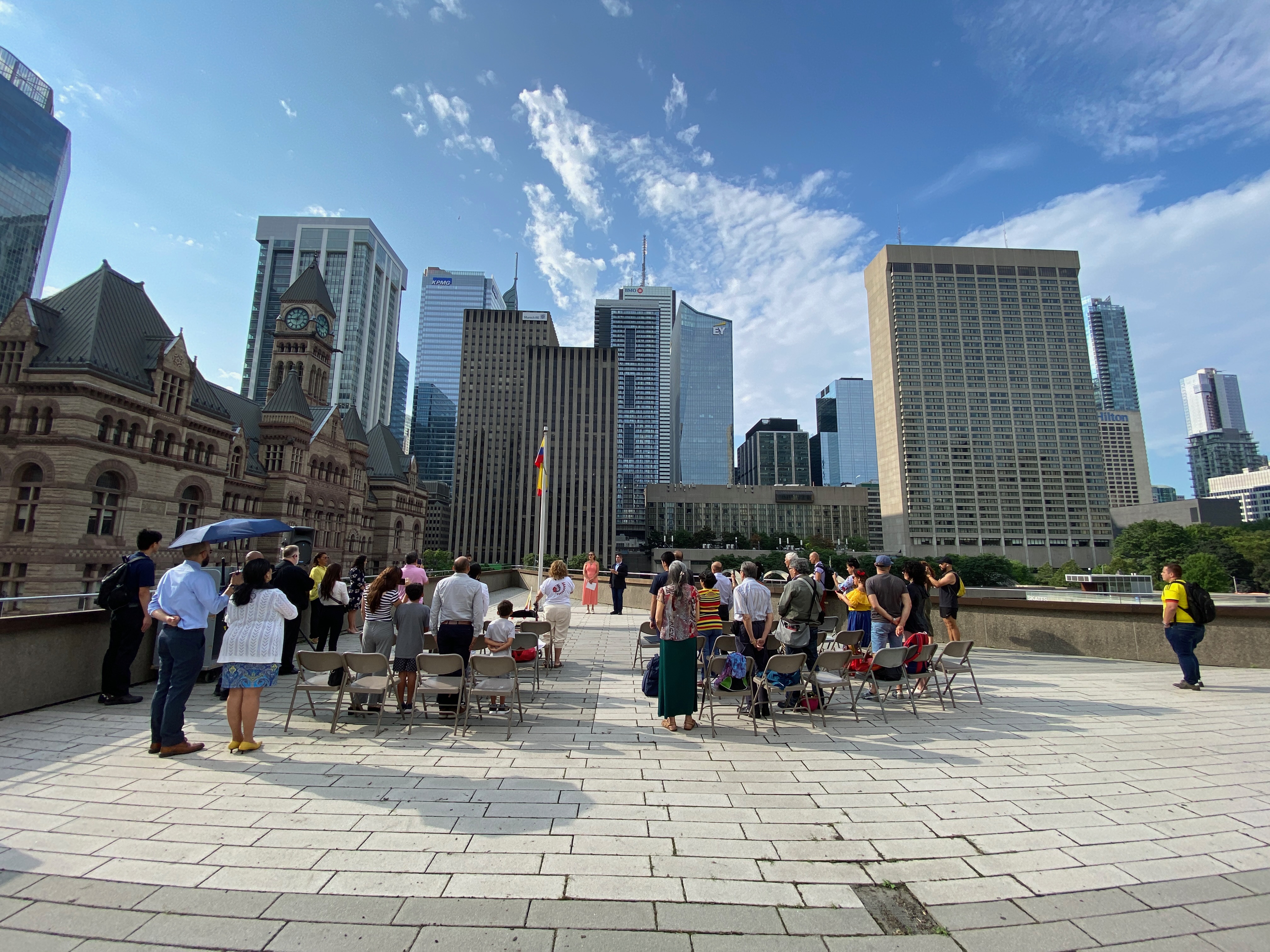 Bandera colombiana fue izada en el City Hall de Toronto