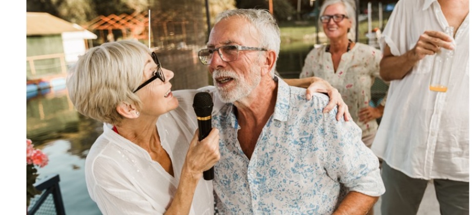 Tardes de Karaoke para Adultos Mayores en el Consulado General de Colombia en Toronto el 12 de agosto de 2025